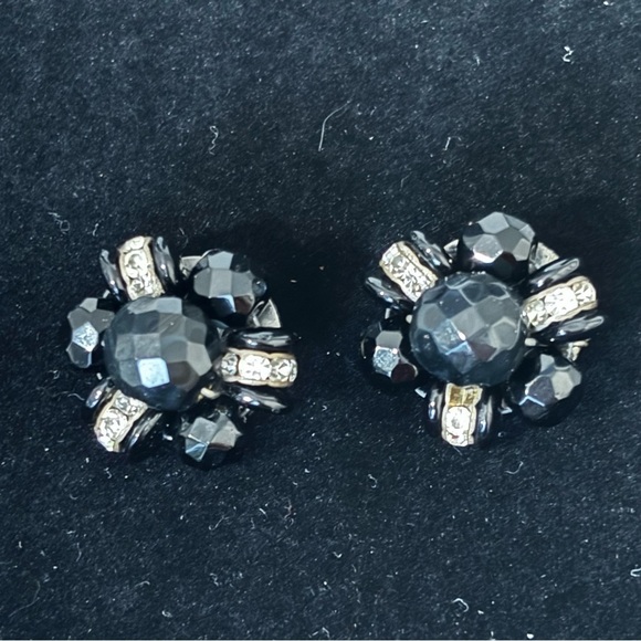 Vintage black faceted beads with rhinestones clip on earrings - Picture 2 of 7